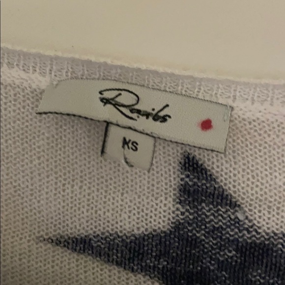 Rails Perri White Navy Stars NWOT Trendy Sweater - Picture 6 of 8